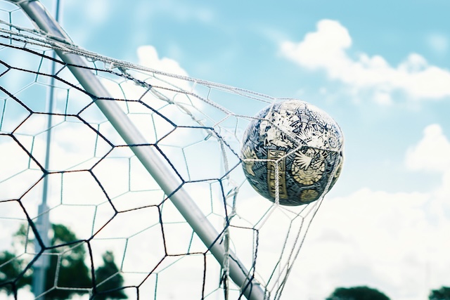 Grill an, Ball rein – Fußball im Schlosspark